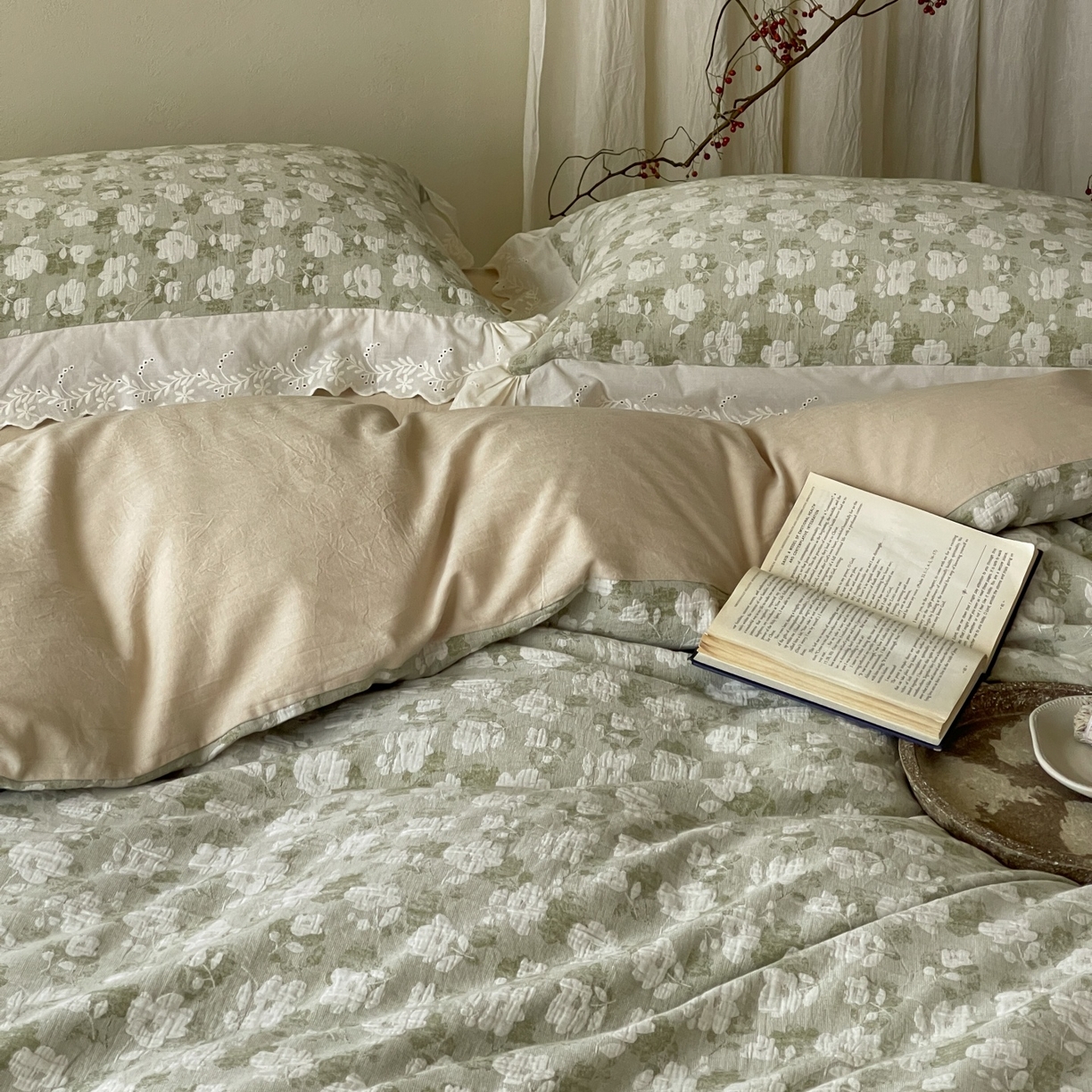 91家纺网 家纺一手货源 找家纺 （总）云上 2026春夏新款全棉纯棉色织大提空气层提花法式花边款四件套--花悦