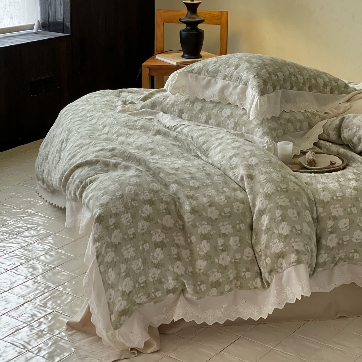 91家纺网 家纺一手货源 找家纺 云上 2026春夏新款全棉纯棉色织大提空气层提花法式花边款四件套--花悦 花悦-绿