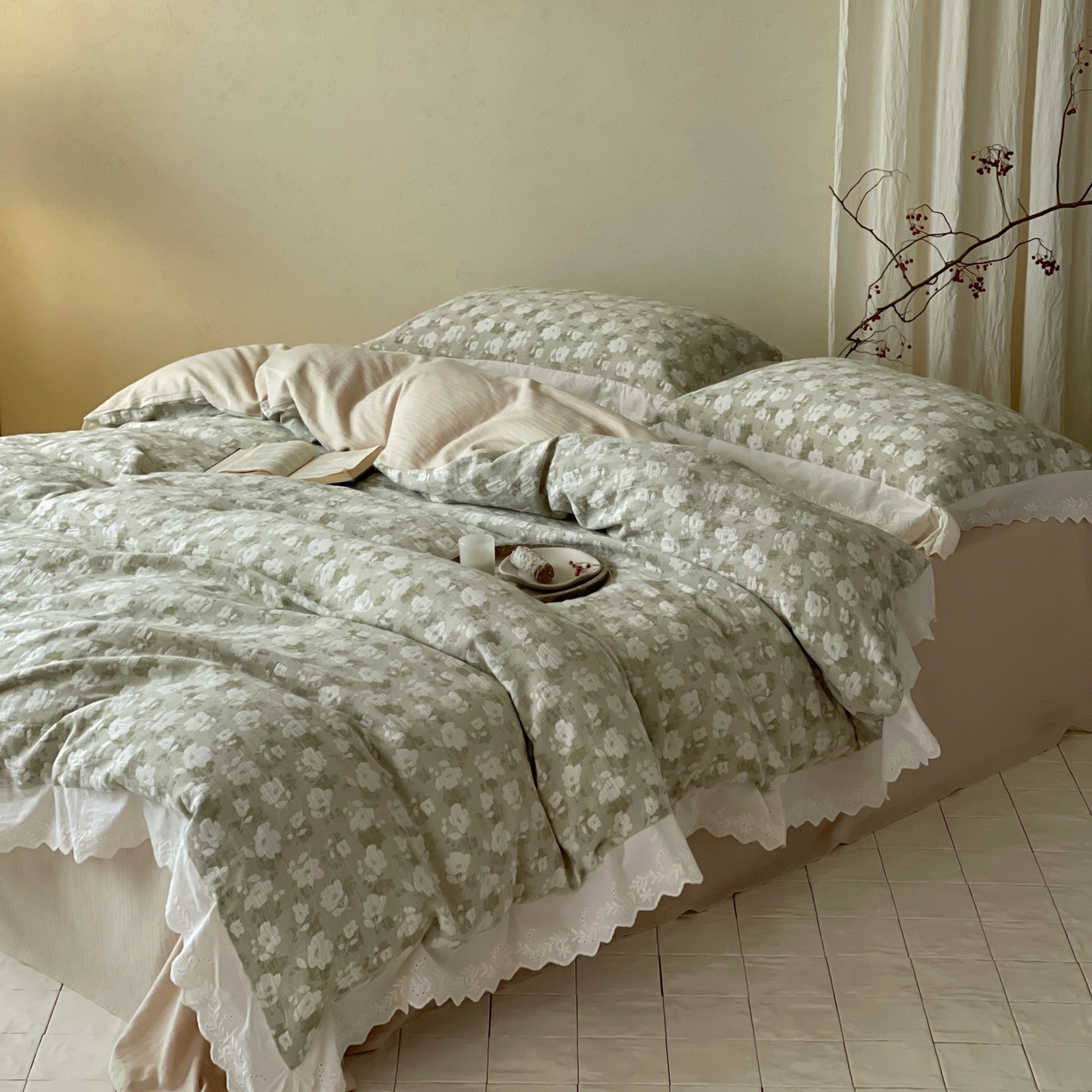 91家纺网 家纺一手货源 找家纺 云上 2026春夏新款全棉纯棉色织大提空气层提花法式花边款四件套--花悦 花悦-绿