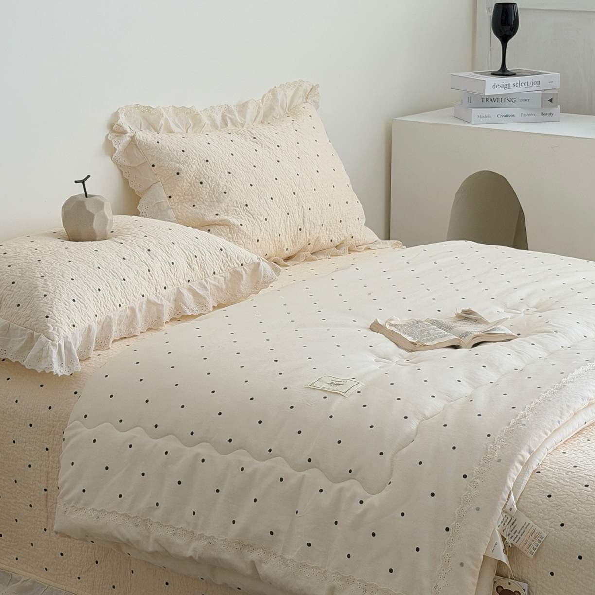 91家纺网 家纺一手货源 找家纺 佰织鑫家居 2026春夏新款全棉纯棉法式床盖款夏被夏凉被空调被夏被四件套春秋被四件套 波点