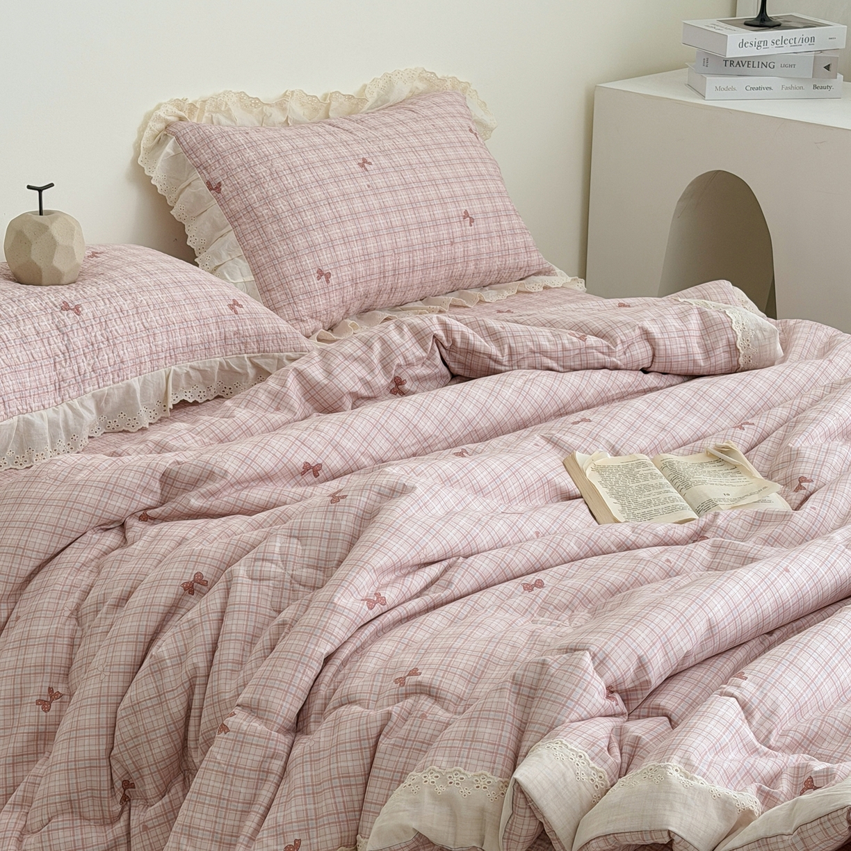 91家纺网 家纺一手货源 找家纺 佰织鑫家居 2026春夏新款全棉纯棉法式床盖款夏被夏凉被空调被夏被四件套春秋被四件套 蝴蝶结