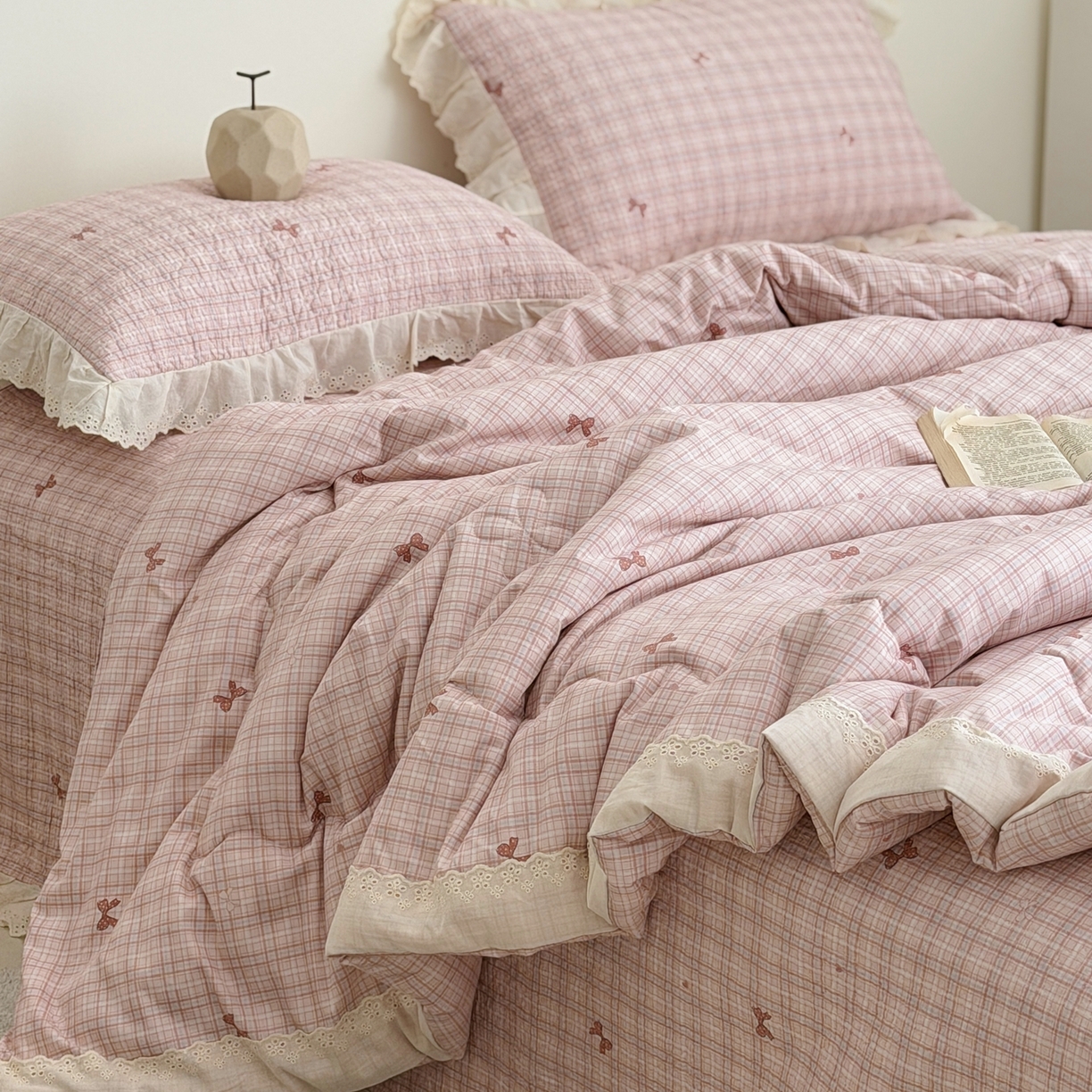 91家纺网 家纺一手货源 找家纺 佰织鑫家居 2026春夏新款全棉纯棉法式床盖款夏被夏凉被空调被夏被四件套春秋被四件套 蝴蝶结