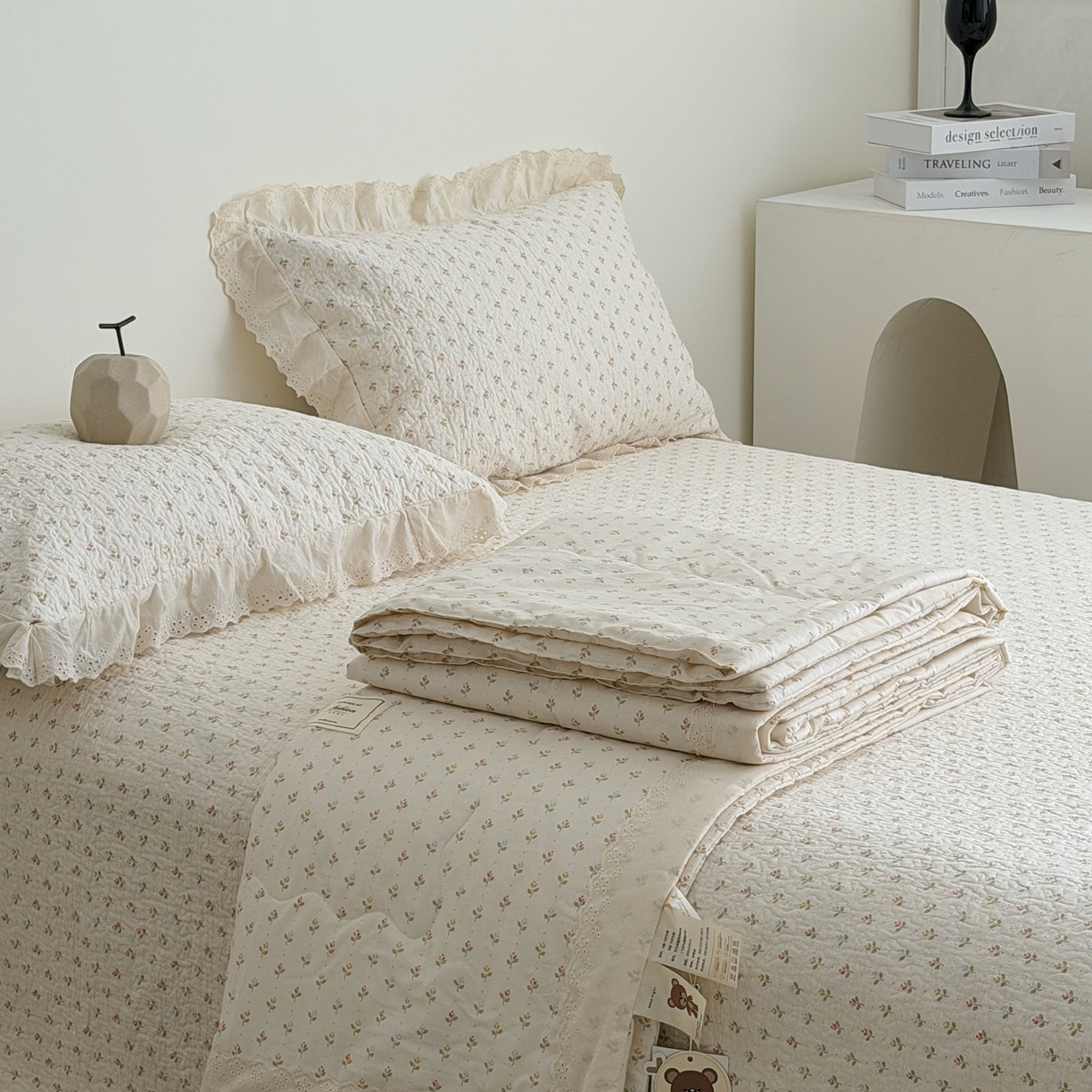 91家纺网 家纺一手货源 找家纺 佰织鑫家居 2026春夏新款全棉纯棉法式床盖款夏被夏凉被空调被夏被四件套春秋被四件套 花语