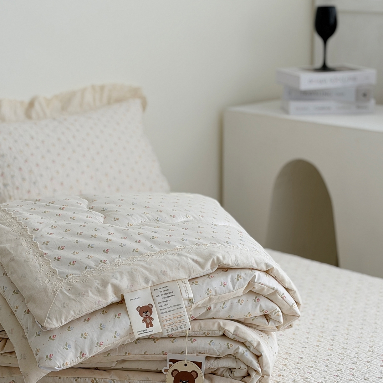 91家纺网 家纺一手货源 找家纺 佰织鑫家居 2026春夏新款全棉纯棉法式床盖款夏被夏凉被空调被夏被四件套春秋被四件套 花语