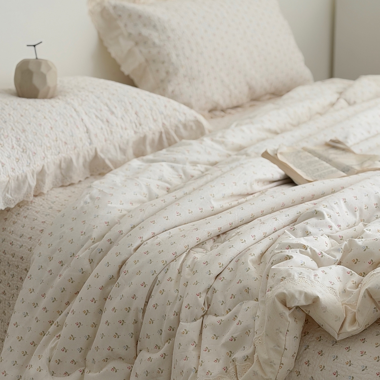 91家纺网 家纺一手货源 找家纺 佰织鑫家居 2026春夏新款全棉纯棉法式床盖款夏被夏凉被空调被夏被四件套春秋被四件套 花语