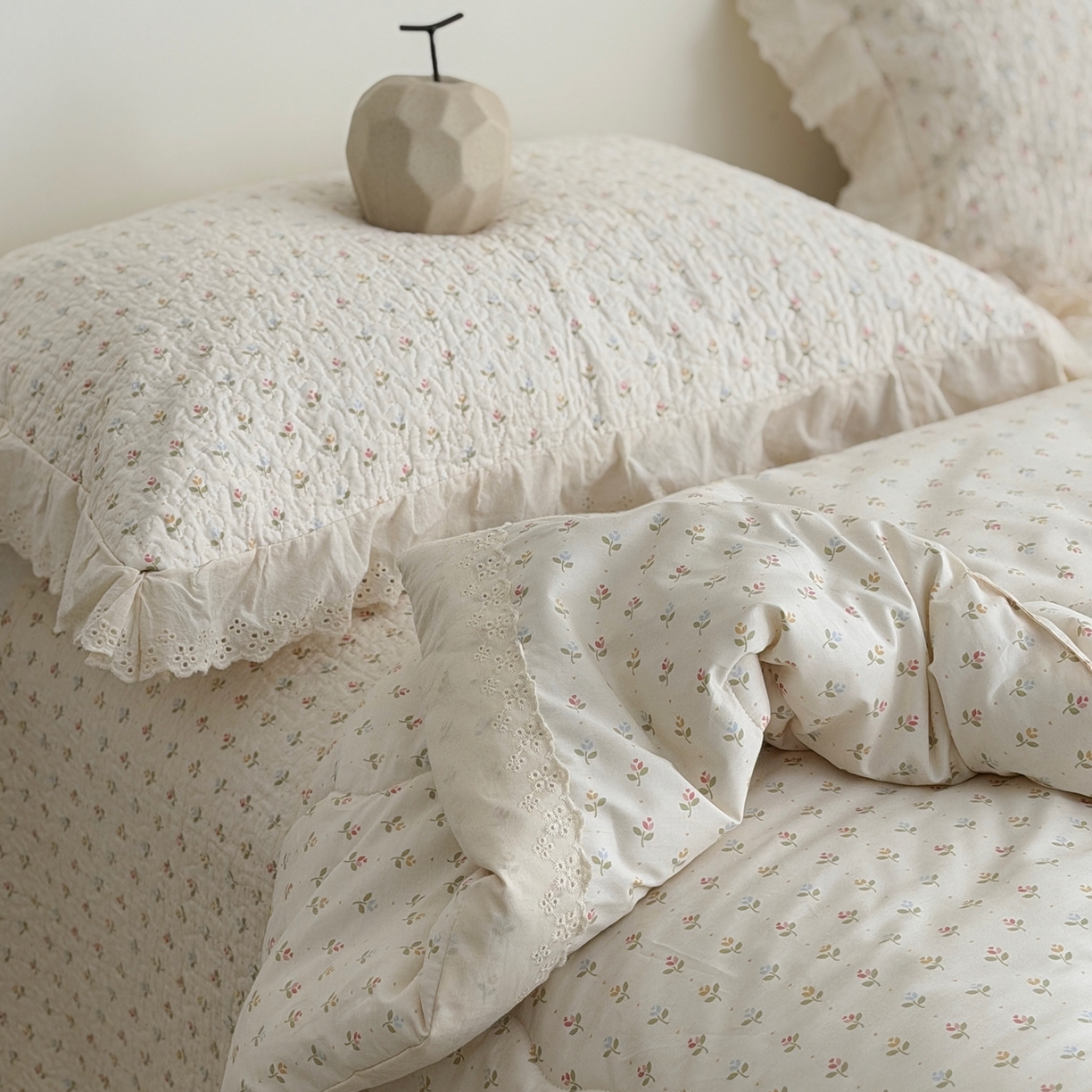 91家纺网 家纺一手货源 找家纺 佰织鑫家居 2026春夏新款全棉纯棉法式床盖款夏被夏凉被空调被夏被四件套春秋被四件套 花语