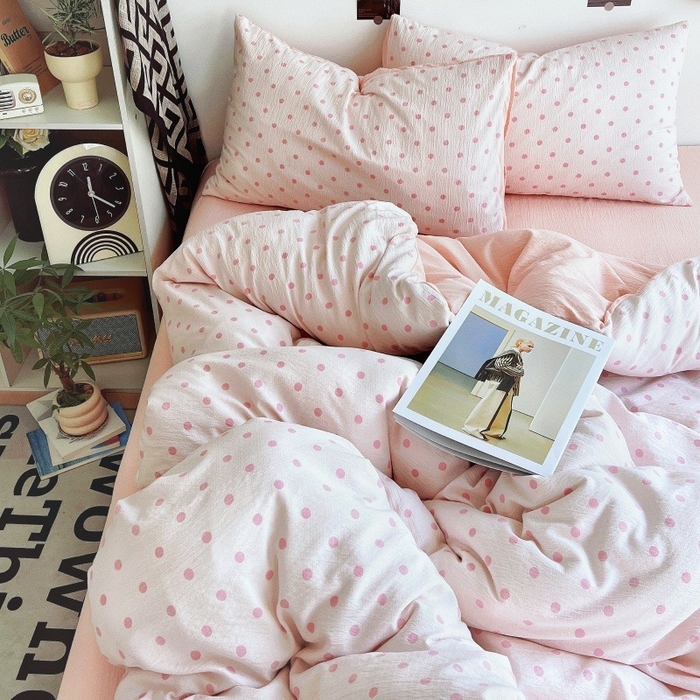 91家纺网 家纺一手货源 找家纺 朵朵家纺 2026新款高级感轻奢复古美拉德色系双层纱泡芙棉床品四件套加厚水洗双层纱软 粉红波点