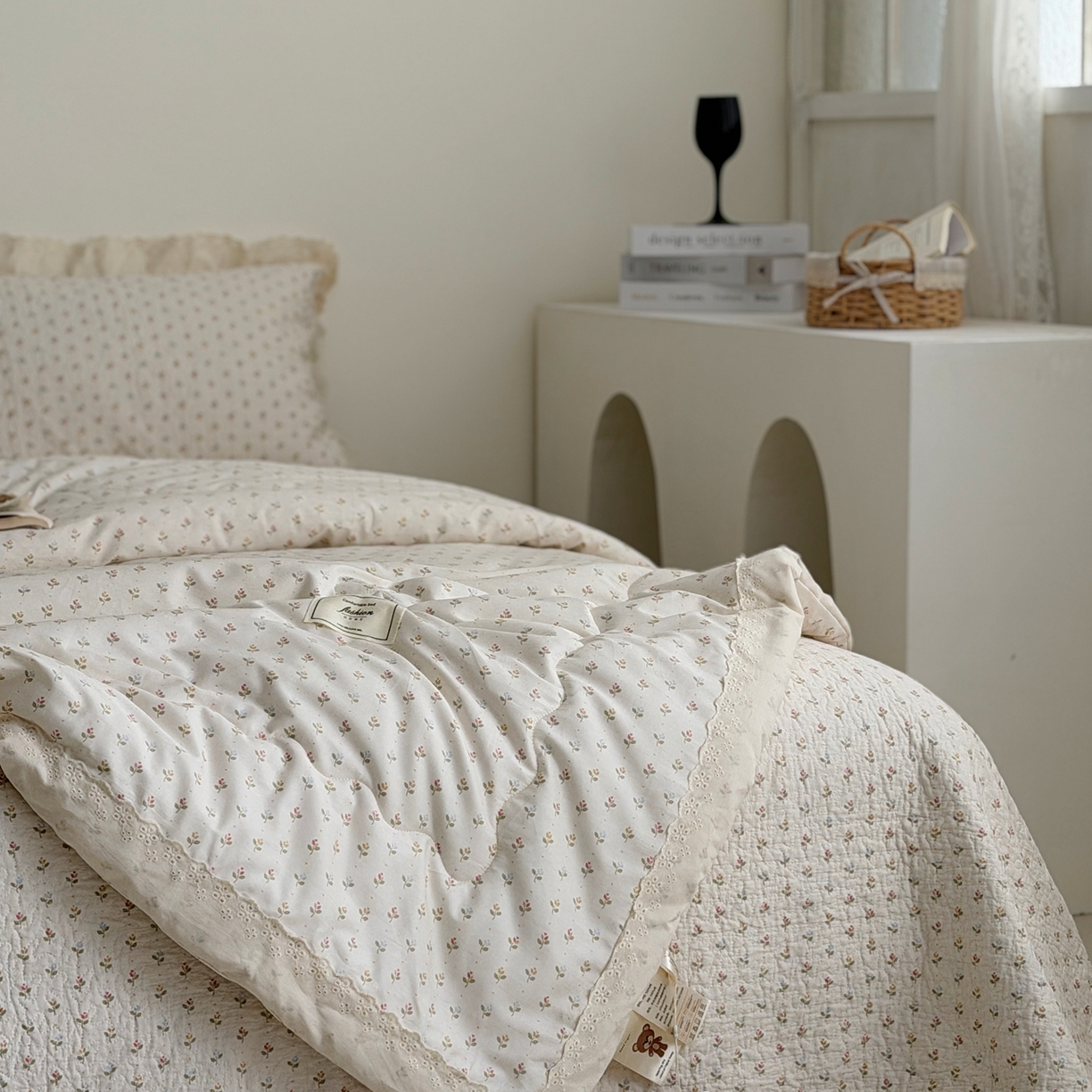 91家纺网 家纺一手货源 找家纺 佰织鑫家居 2026春夏新款全棉纯棉法式床盖款夏被夏凉被空调被夏被四件套春秋被四件套 花语