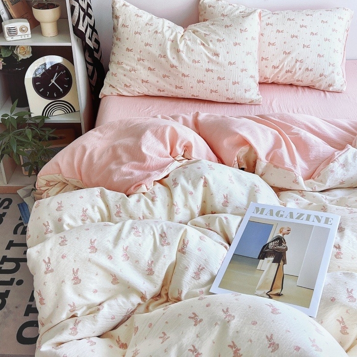 91家纺网 家纺一手货源 找家纺 朵朵家纺 2026新款高级感轻奢复古美拉德色系双层纱泡芙棉床品四件套加厚水洗双层纱软 奶芙兔