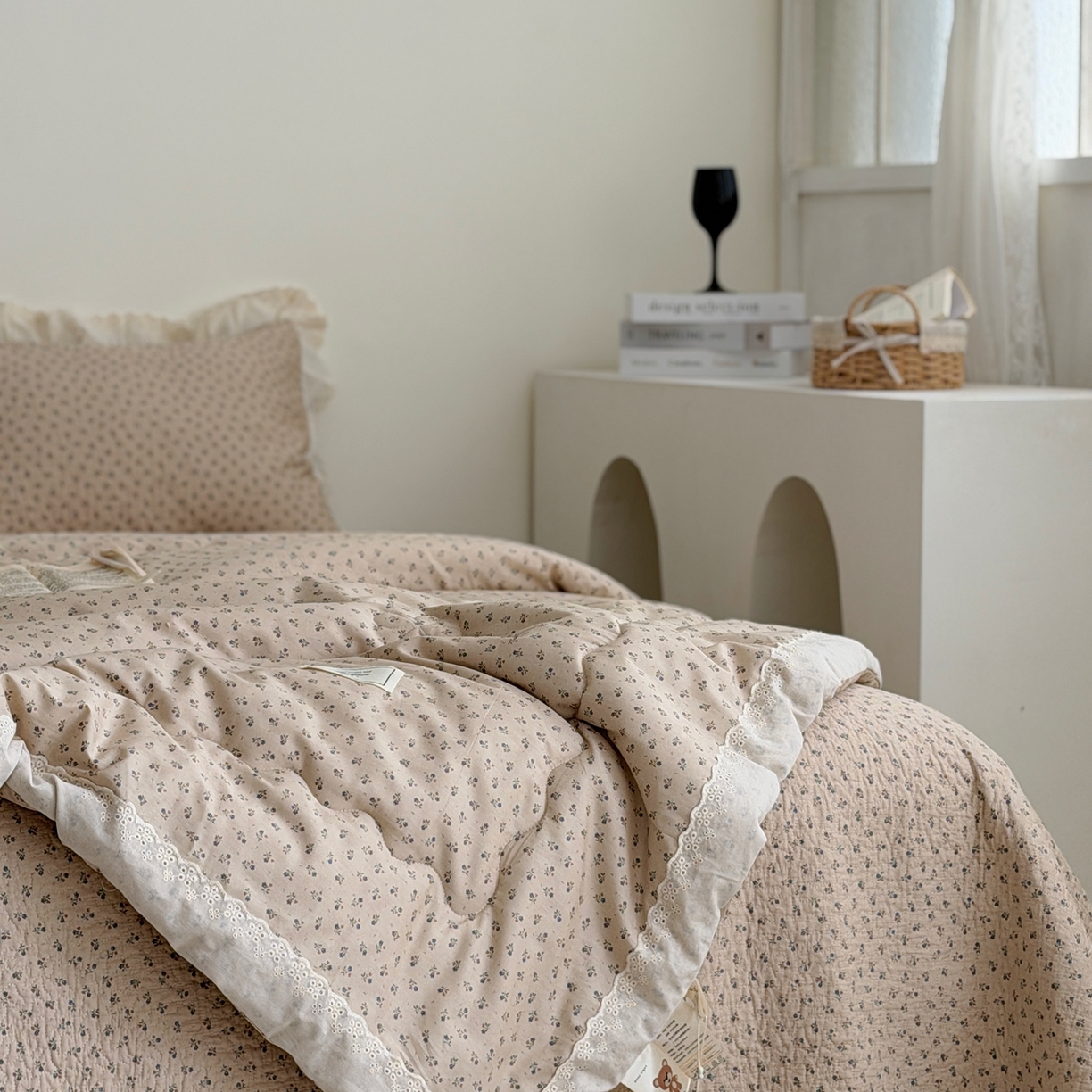 91家纺网 家纺一手货源 找家纺 佰织鑫家居 2026春夏新款全棉纯棉法式床盖款夏被夏凉被空调被夏被四件套春秋被四件套 美拉德