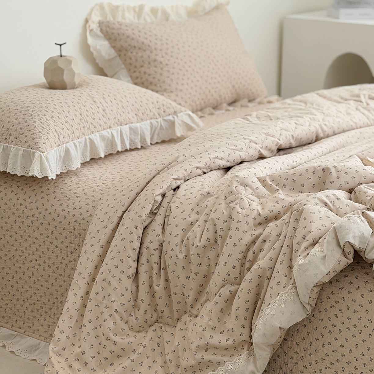 91家纺网 家纺一手货源 找家纺 佰织鑫家居 2026春夏新款全棉纯棉法式床盖款夏被夏凉被空调被夏被四件套春秋被四件套 美拉德