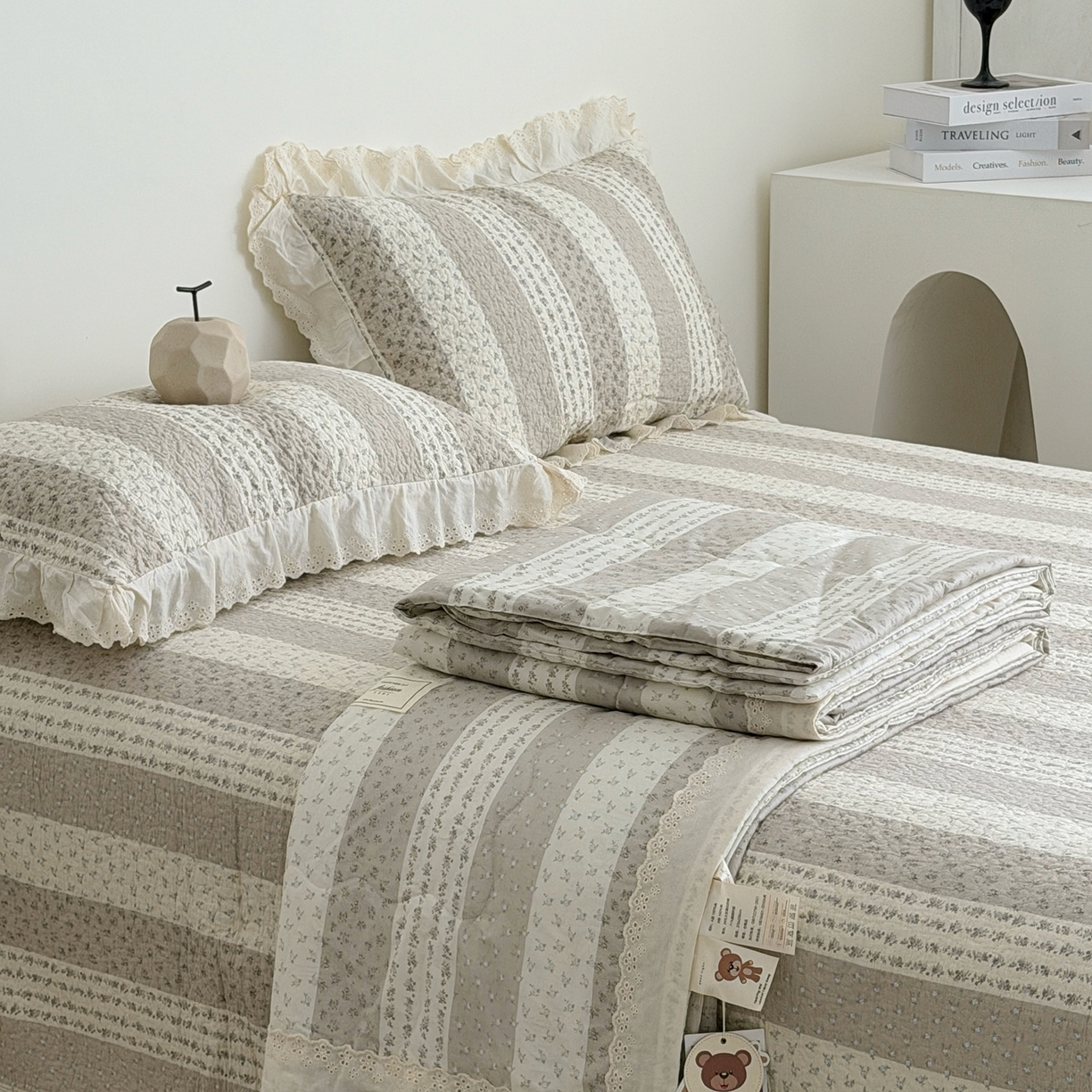 91家纺网 家纺一手货源 找家纺 佰织鑫家居 2026春夏新款全棉纯棉法式床盖款夏被夏凉被空调被夏被四件套春秋被四件套 思念