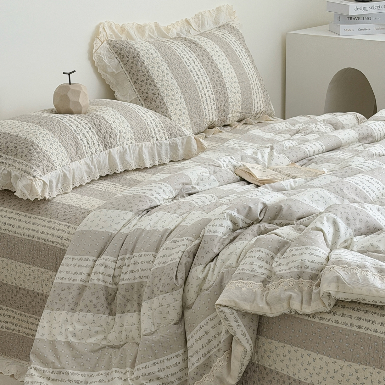 91家纺网 家纺一手货源 找家纺 佰织鑫家居 2026春夏新款全棉纯棉法式床盖款夏被夏凉被空调被夏被四件套春秋被四件套 思念