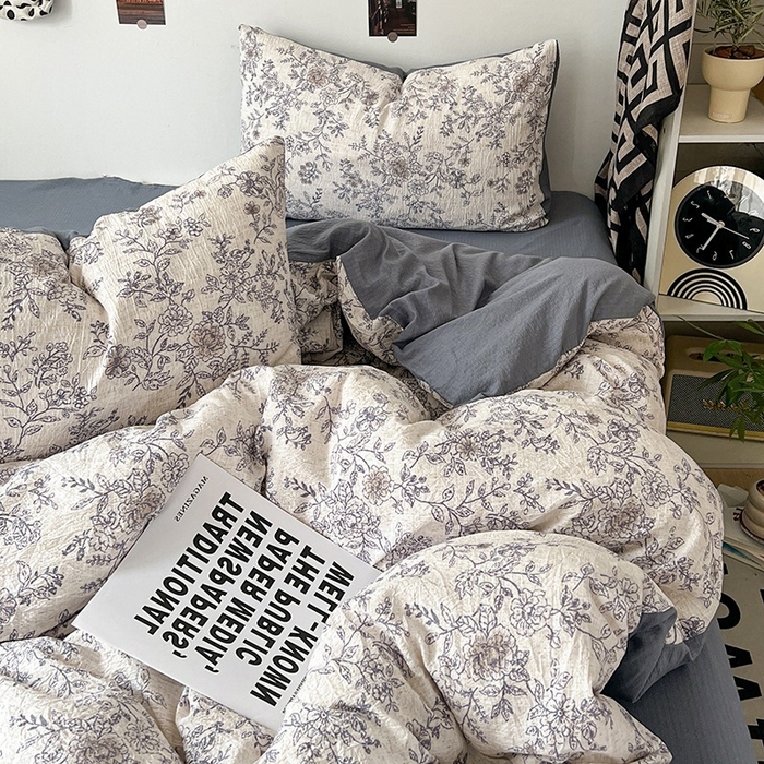 91家纺网 家纺一手货源 找家纺 朵朵家纺 2026新款高级感轻奢复古美拉德色系双层纱泡芙棉床品四件套加厚水洗双层纱软 青花瓷