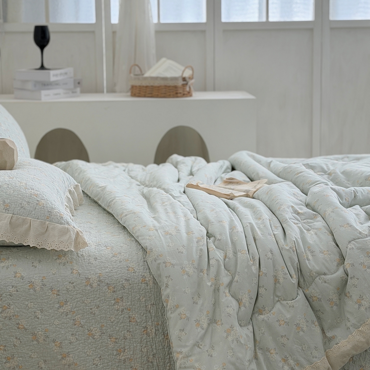 91家纺网 家纺一手货源 找家纺 佰织鑫家居 2026春夏新款全棉纯棉法式床盖款夏被夏凉被空调被夏被四件套春秋被四件套 岁月静好