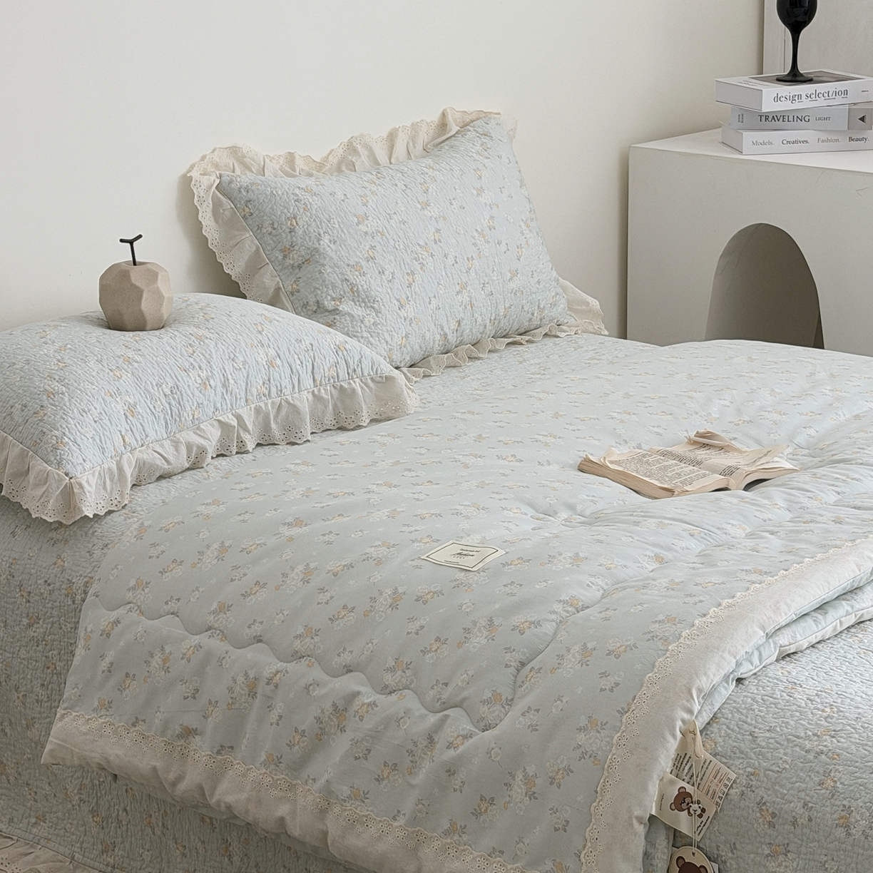 91家纺网 家纺一手货源 找家纺 佰织鑫家居 2026春夏新款全棉纯棉法式床盖款夏被夏凉被空调被夏被四件套春秋被四件套 岁月静好