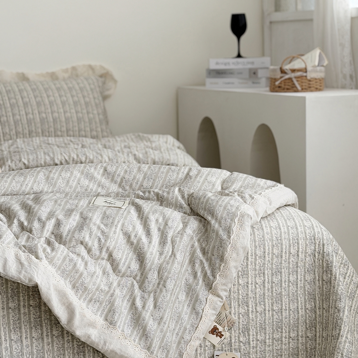 91家纺网 家纺一手货源 找家纺 佰织鑫家居 2026春夏新款全棉纯棉法式床盖款夏被夏凉被空调被夏被四件套春秋被四件套 伊甸园