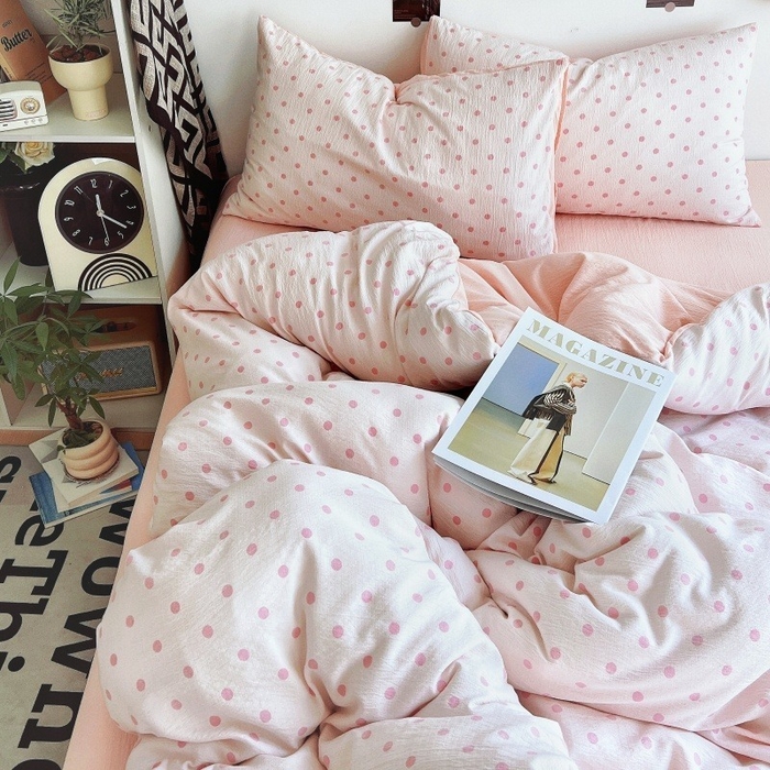 91家纺网 家纺一手货源 找家纺 朵朵家纺 2026新款高级感轻奢复古美拉德色系双层纱泡芙棉床品四件套加厚水洗双层纱软 粉红波点