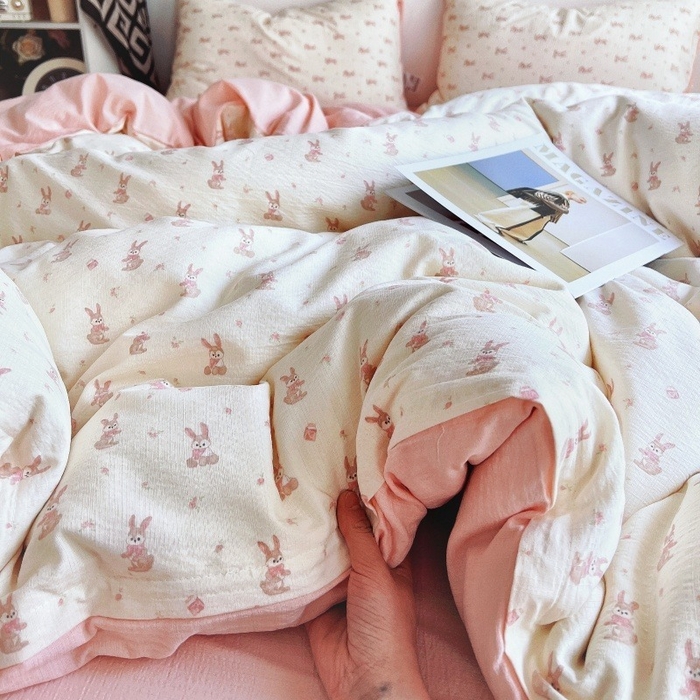 91家纺网 家纺一手货源 找家纺 朵朵家纺 2026新款高级感轻奢复古美拉德色系双层纱泡芙棉床品四件套加厚水洗双层纱软 奶芙兔