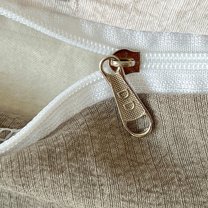 91家纺网 家纺一手货源 找家纺 朵朵家纺 2026新款高级感轻奢复古美拉德色系双层纱泡芙棉床品四件套加厚水洗双层纱软 素碟吟