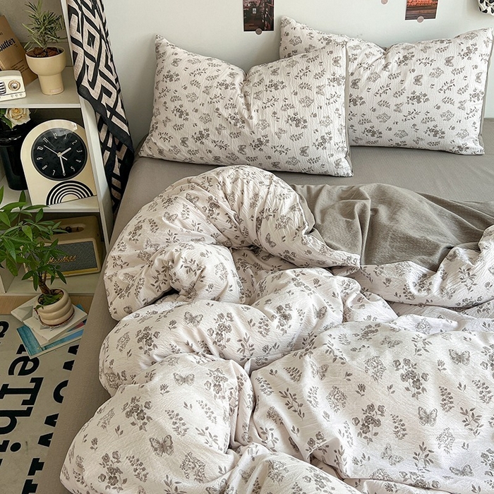 91家纺网 家纺一手货源 找家纺 朵朵家纺 2026新款高级感轻奢复古美拉德色系双层纱泡芙棉床品四件套加厚水洗双层纱软 素碟吟