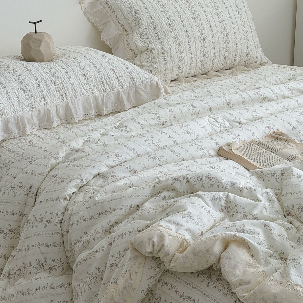 91家纺网 家纺一手货源 找家纺 佰织鑫家居 2026春夏新款全棉纯棉法式床盖款夏被夏凉被空调被夏被四件套春秋被四件套 云裳