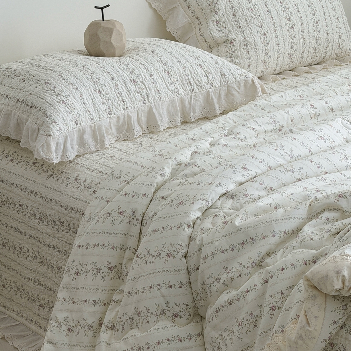 91家纺网 家纺一手货源 找家纺 佰织鑫家居 2026春夏新款全棉纯棉法式床盖款夏被夏凉被空调被夏被四件套春秋被四件套 云裳