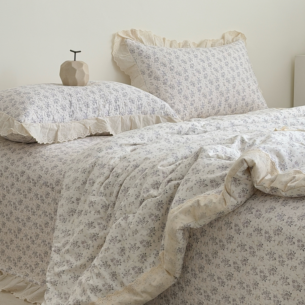 91家纺网 家纺一手货源 找家纺 佰织鑫家居 2026春夏新款全棉纯棉法式床盖款夏被夏凉被空调被夏被四件套春秋被四件套 紫遇