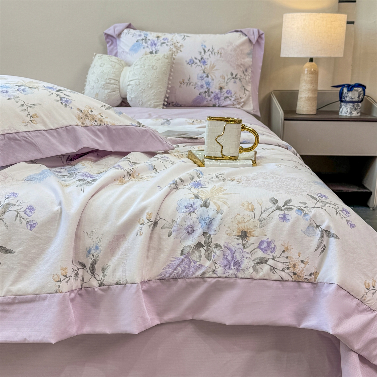 91家纺网 家纺一手货源 找家纺 慕木家纺 2026新款A类印花慕丝棉凉感夏被夏凉被空调被四件套 莫兰迪+浅紫