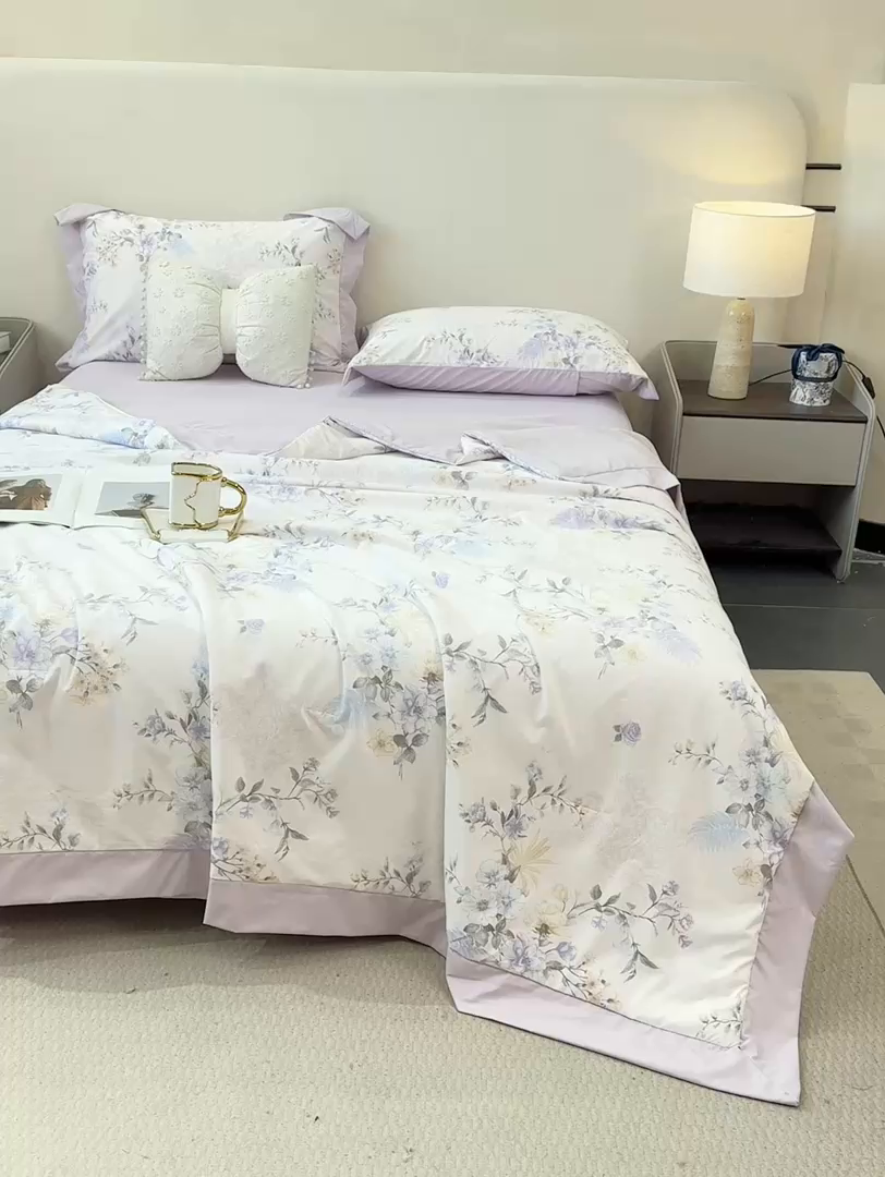 91家纺网 家纺一手货源 找家纺 慕木家纺 2026新款A类印花慕丝棉凉感夏被夏凉被空调被四件套 莫兰迪+浅紫
