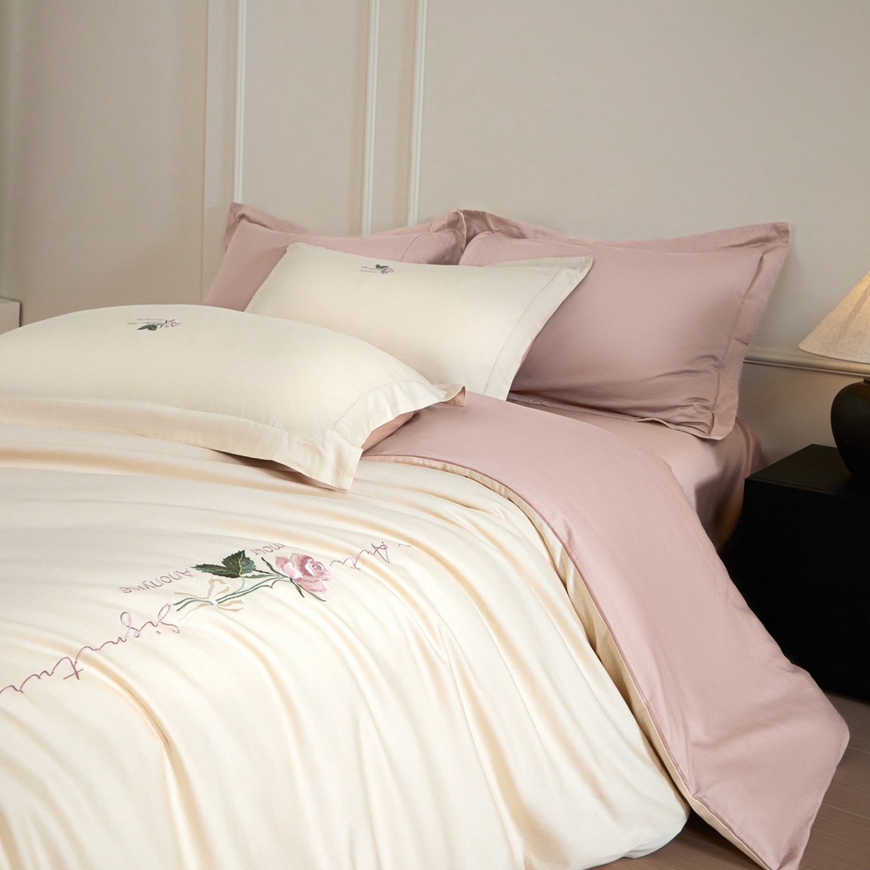 91家纺网 家纺一手货源 找家纺 （总）秀色家纺 2026新款100支长绒棉纯棉四件套轻奢全棉刺绣被套床单纯棉四季床品-唤醒