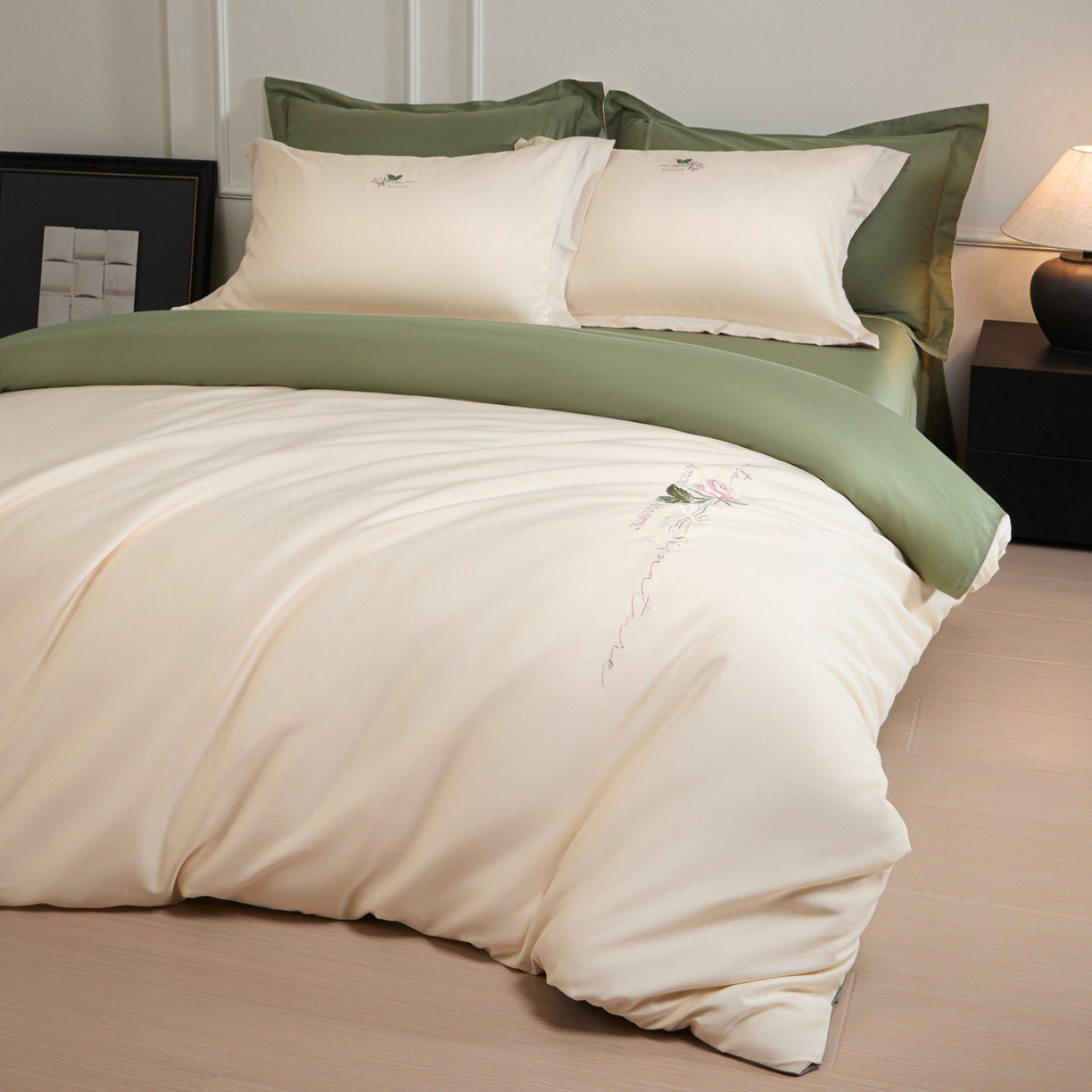 91家纺网 家纺一手货源 找家纺 秀色家纺 2026新款100支长绒棉纯棉四件套轻奢全棉刺绣被套床单纯棉四季床品-唤醒 唤醒-奶昔白+莺茶绿