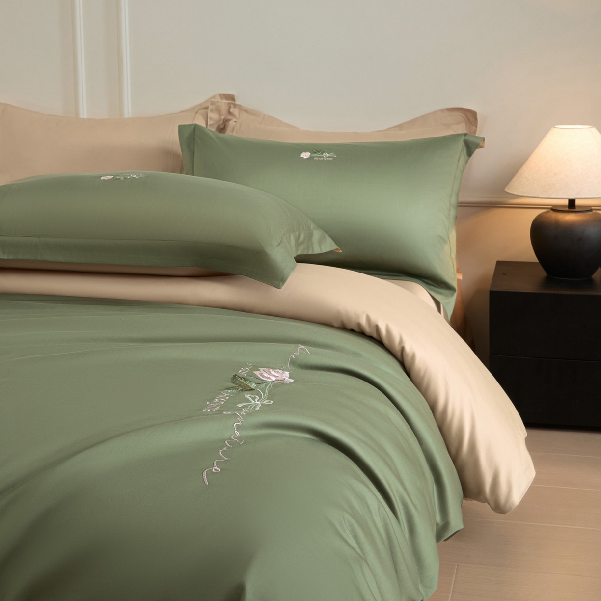 91家纺网 家纺一手货源 找家纺 秀色家纺 2026新款100支长绒棉纯棉四件套轻奢全棉刺绣被套床单纯棉四季床品-唤醒 唤醒-莺茶绿+香槟金