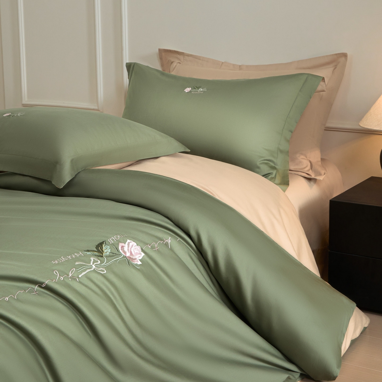 91家纺网 家纺一手货源 找家纺 秀色家纺 2026新款100支长绒棉纯棉四件套轻奢全棉刺绣被套床单纯棉四季床品-唤醒 唤醒-莺茶绿+香槟金