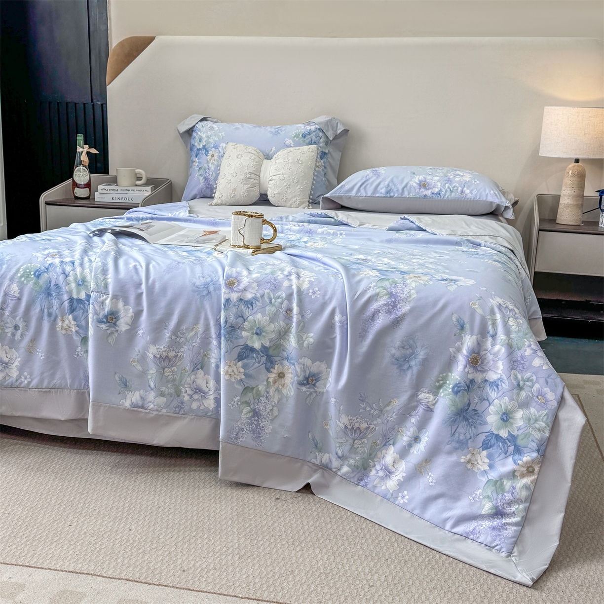 91家纺网 家纺一手货源 找家纺 慕木家纺 2026新款A类印花慕丝棉凉感夏被夏凉被空调被四件套 蓝庭叙+灰