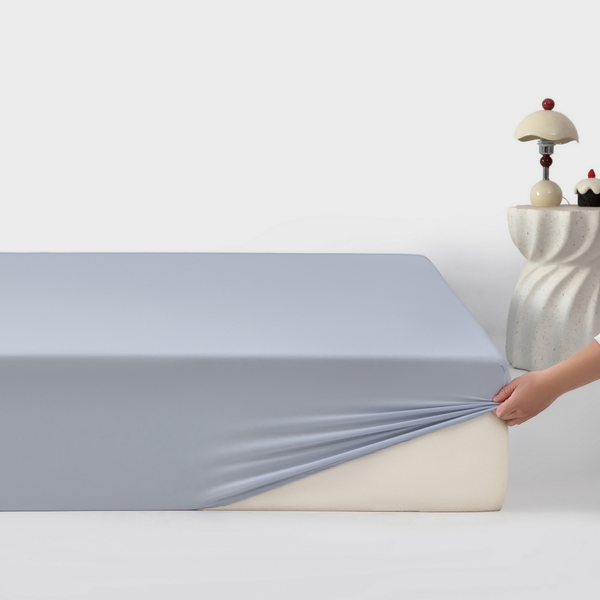 91家纺网 家纺一手货源 找家纺 其奥家纺 2026新款锦氨凉感床笠三件套A类耐磨5级0.35凉感有检测报告 芦灰