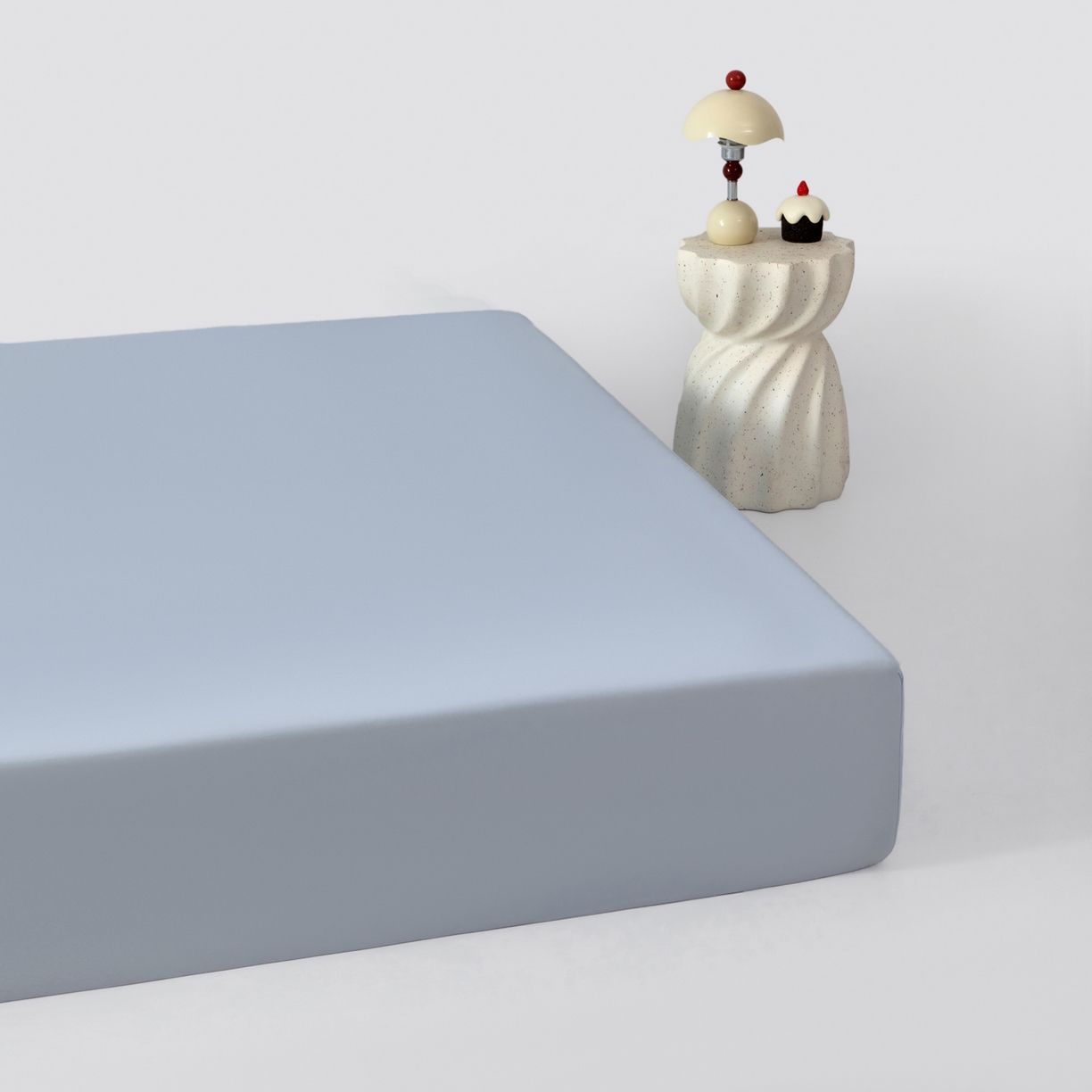 91家纺网 家纺一手货源 找家纺 其奥家纺 2026新款锦氨凉感床笠三件套A类耐磨5级0.35凉感有检测报告 芦灰