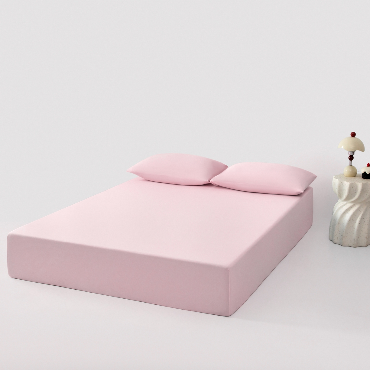 91家纺网 家纺一手货源 找家纺 其奥家纺 2026新款锦氨凉感床笠三件套A类耐磨5级0.35凉感有检测报告 雾粉