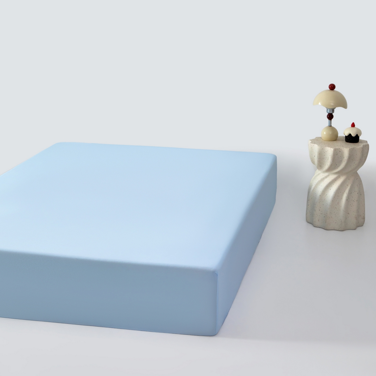 91家纺网 家纺一手货源 找家纺 其奥家纺 2026新款锦氨凉感床笠三件套A类耐磨5级0.35凉感有检测报告 晴蓝