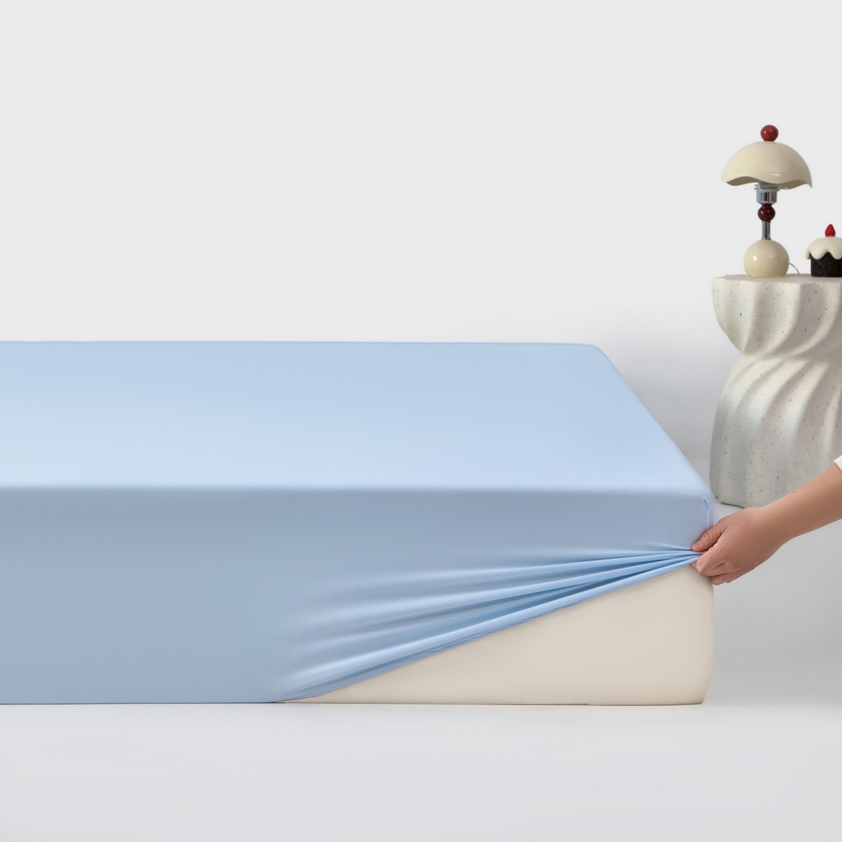 91家纺网 家纺一手货源 找家纺 其奥家纺 2026新款锦氨凉感床笠三件套A类耐磨5级0.35凉感有检测报告 晴蓝