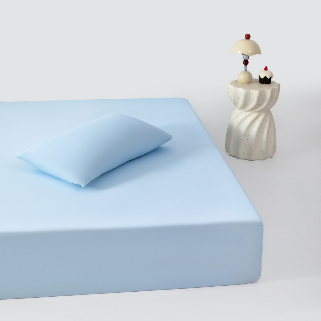 91家纺网 家纺一手货源 找家纺 其奥家纺 2026新款锦氨凉感床笠三件套A类耐磨5级0.35凉感有检测报告 晴蓝