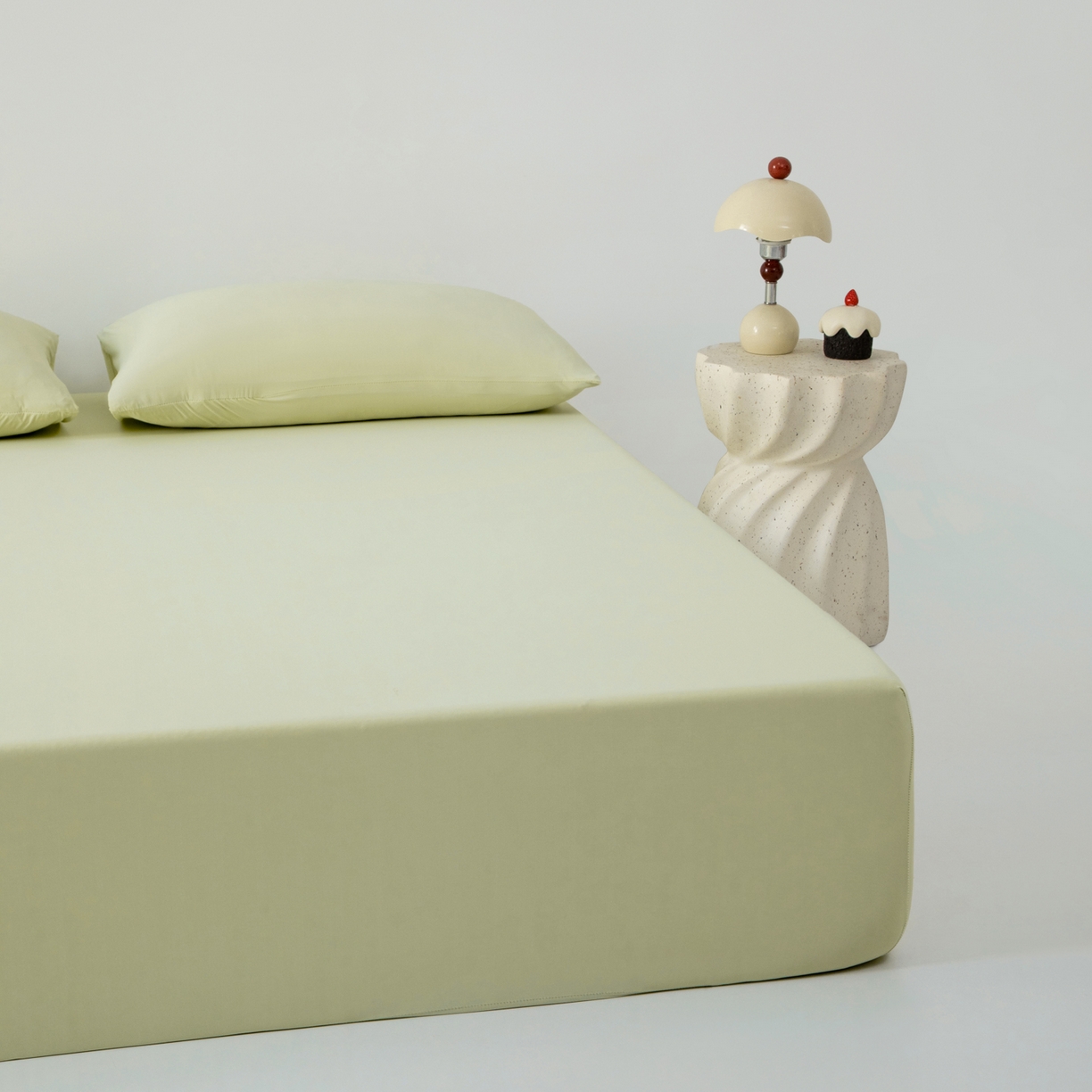 91家纺网 家纺一手货源 找家纺 其奥家纺 2026新款锦氨凉感床笠三件套A类耐磨5级0.35凉感有检测报告 香草绿