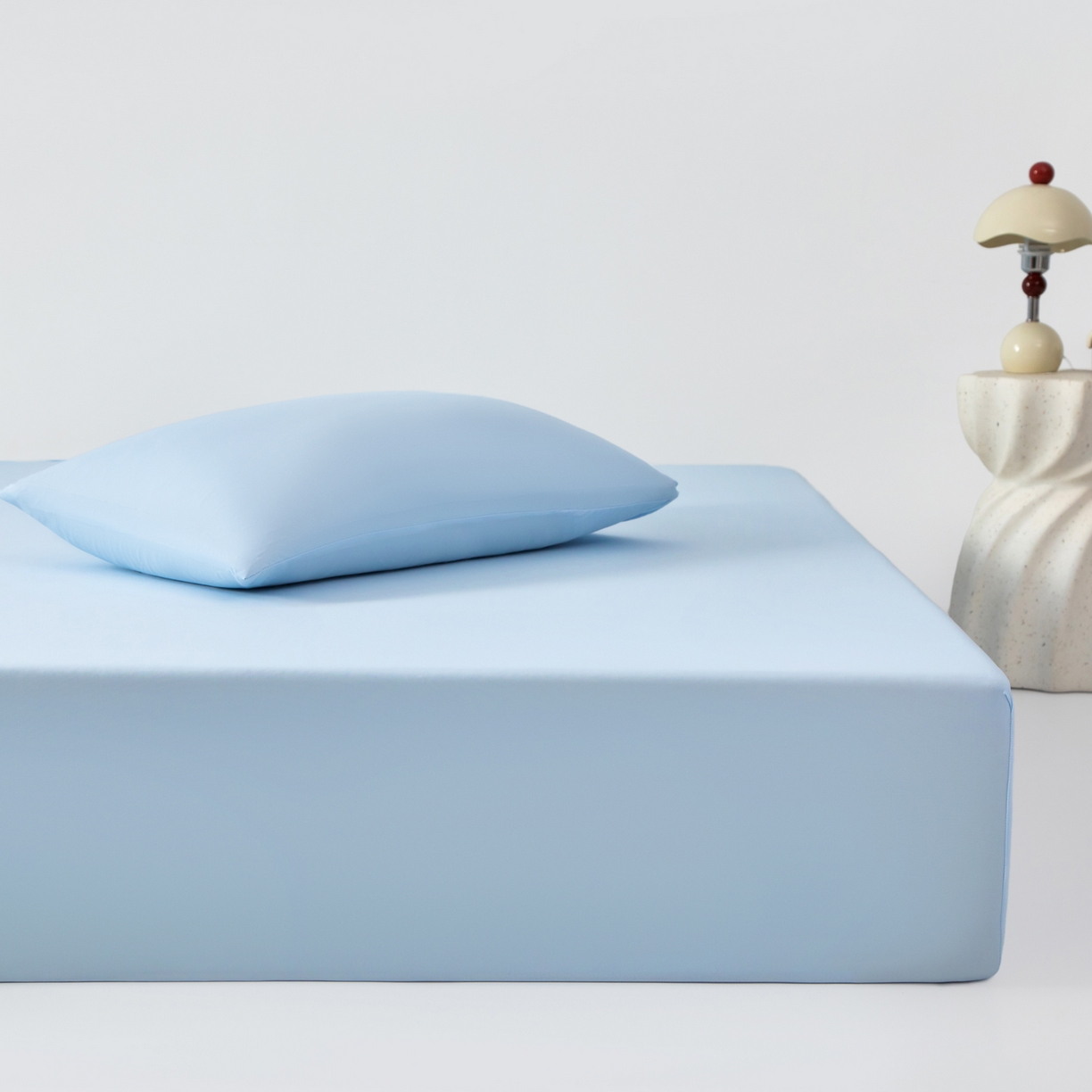 91家纺网 家纺一手货源 找家纺 其奥家纺 2026新款锦氨凉感床笠三件套A类耐磨5级0.35凉感有检测报告 晴蓝