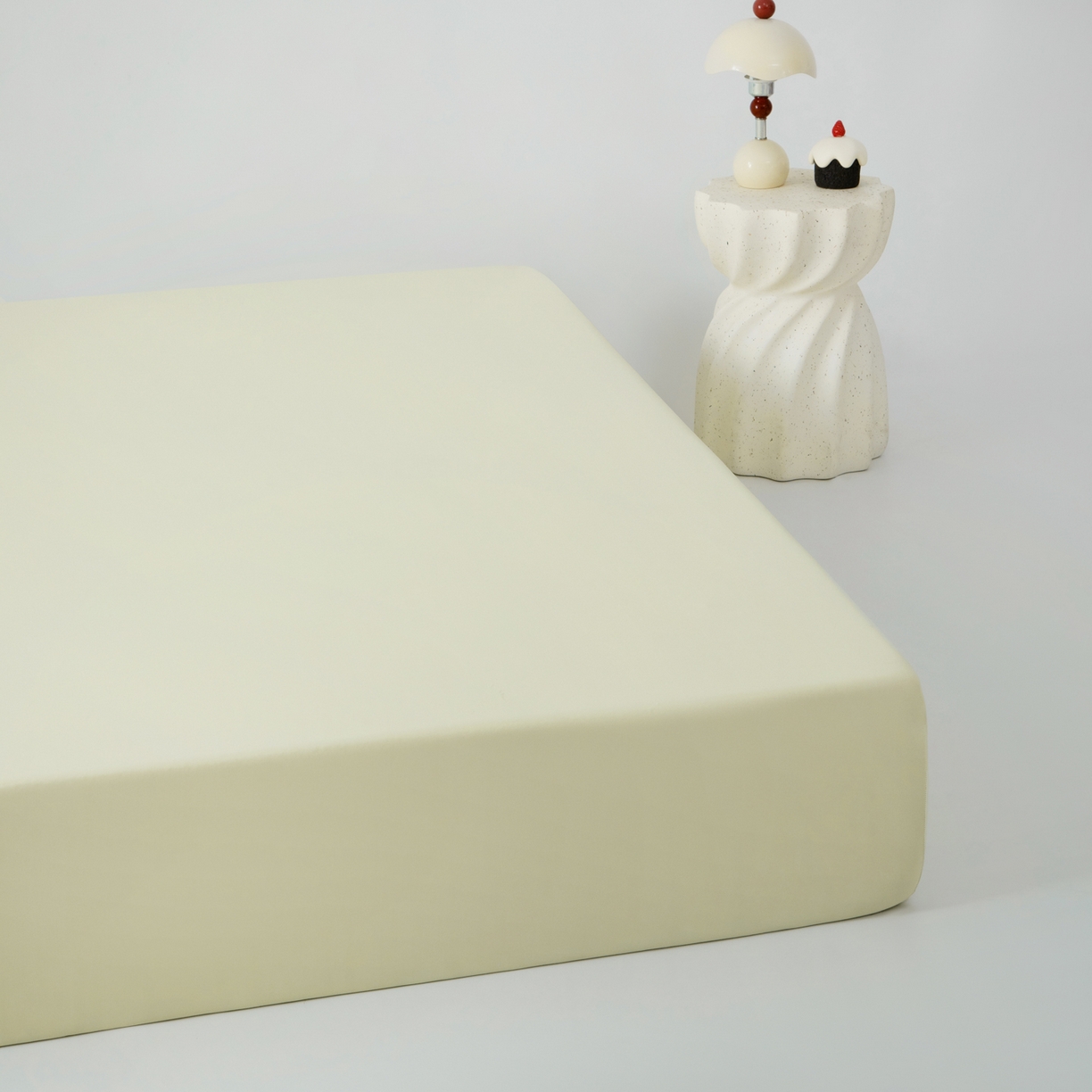 91家纺网 家纺一手货源 找家纺 其奥家纺 2026新款锦氨凉感床笠三件套A类耐磨5级0.35凉感有检测报告 奶油黄