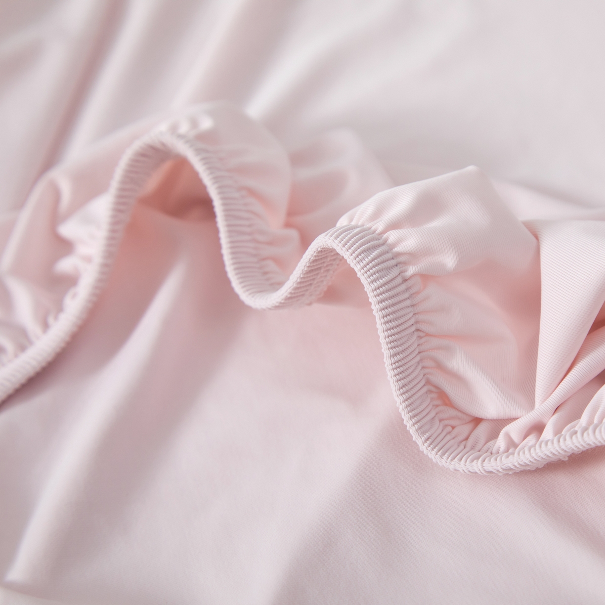 91家纺网 家纺一手货源 找家纺 其奥家纺 2026新款锦氨凉感床笠三件套A类耐磨5级0.35凉感有检测报告 雾粉