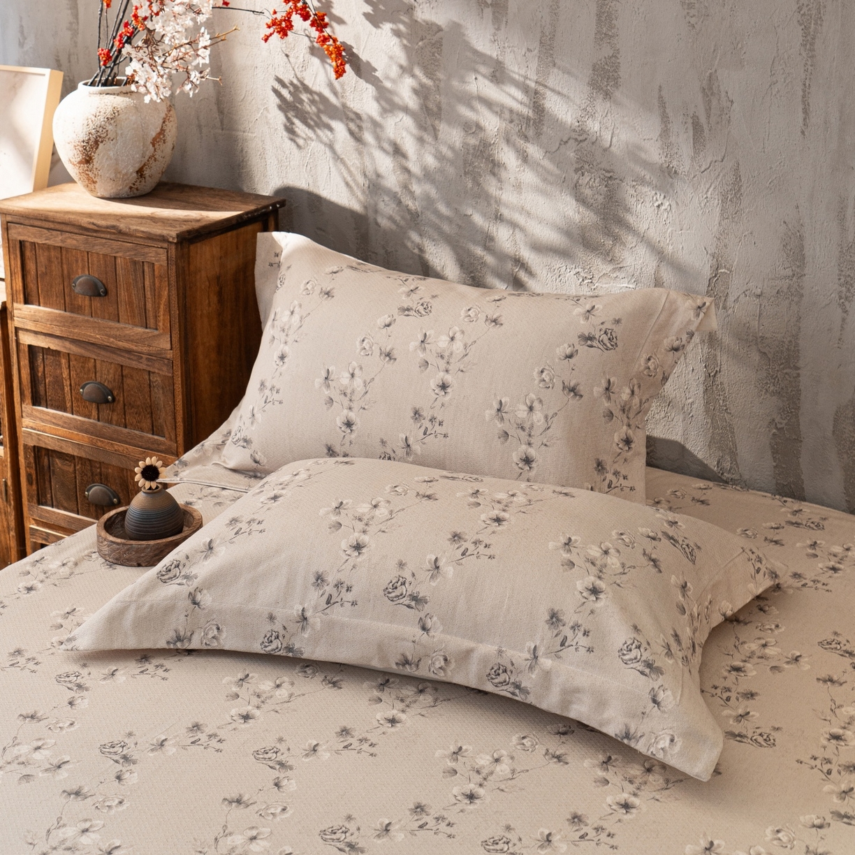 91家纺网 家纺一手货源 找家纺 凌云家纺 2026新款直播爆款复古风棉麻提花老粗布床单席子凉席三件套 墨梅