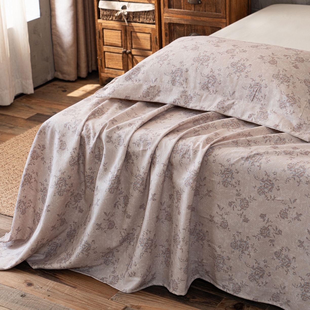 91家纺网 家纺一手货源 找家纺 凌云家纺 2026新款直播爆款复古风棉麻提花老粗布床单席子凉席三件套 曼塔玫瑰