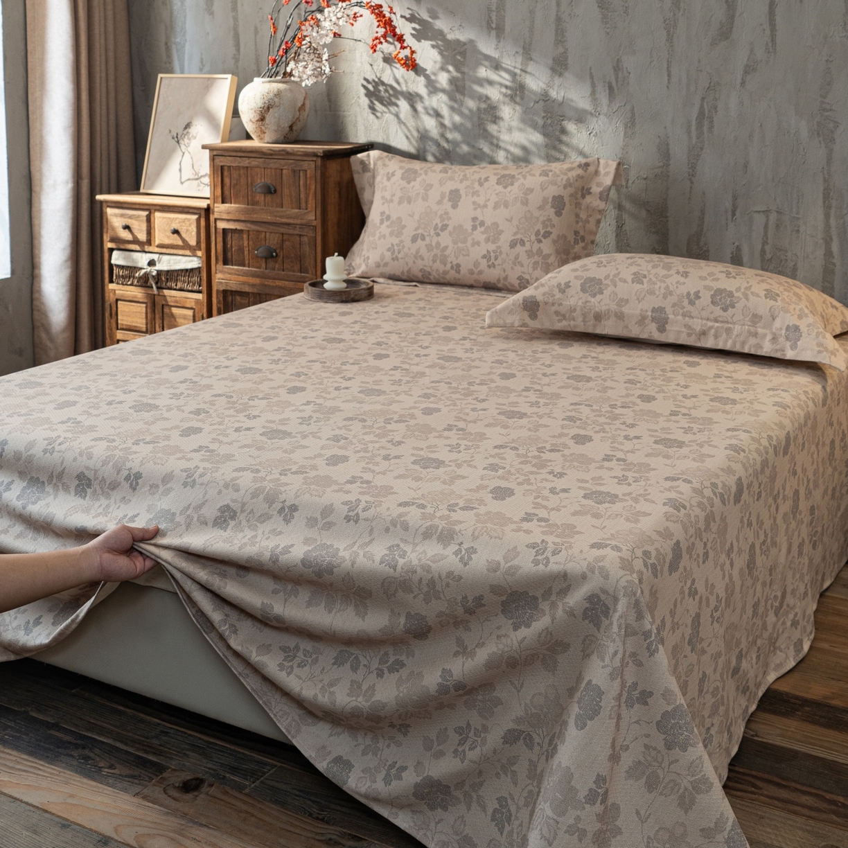 91家纺网 家纺一手货源 找家纺 凌云家纺 2026新款直播爆款复古风棉麻提花老粗布床单席子凉席三件套 藤花间