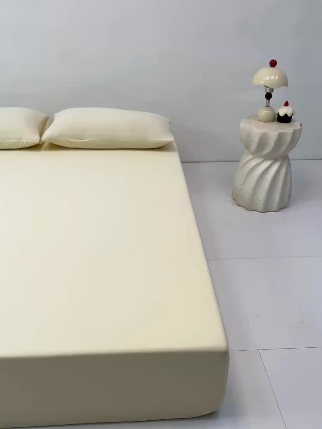 91家纺网 家纺一手货源 找家纺 其奥家纺 2026新款锦氨凉感床笠三件套A类耐磨5级0.35凉感有检测报告 奶油黄
