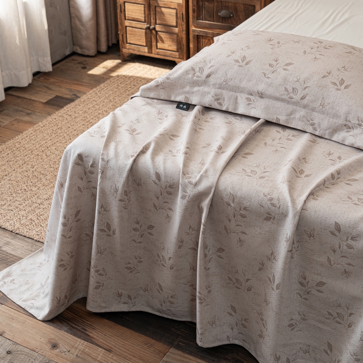 91家纺网 家纺一手货源 找家纺 凌云家纺 2026新款直播爆款复古风棉麻提花老粗布床单席子凉席三件套 花蝶